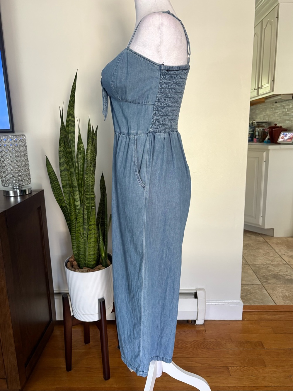 🎾Spaghetti Strap Denim Jumpsuit - Picture 4 of 11